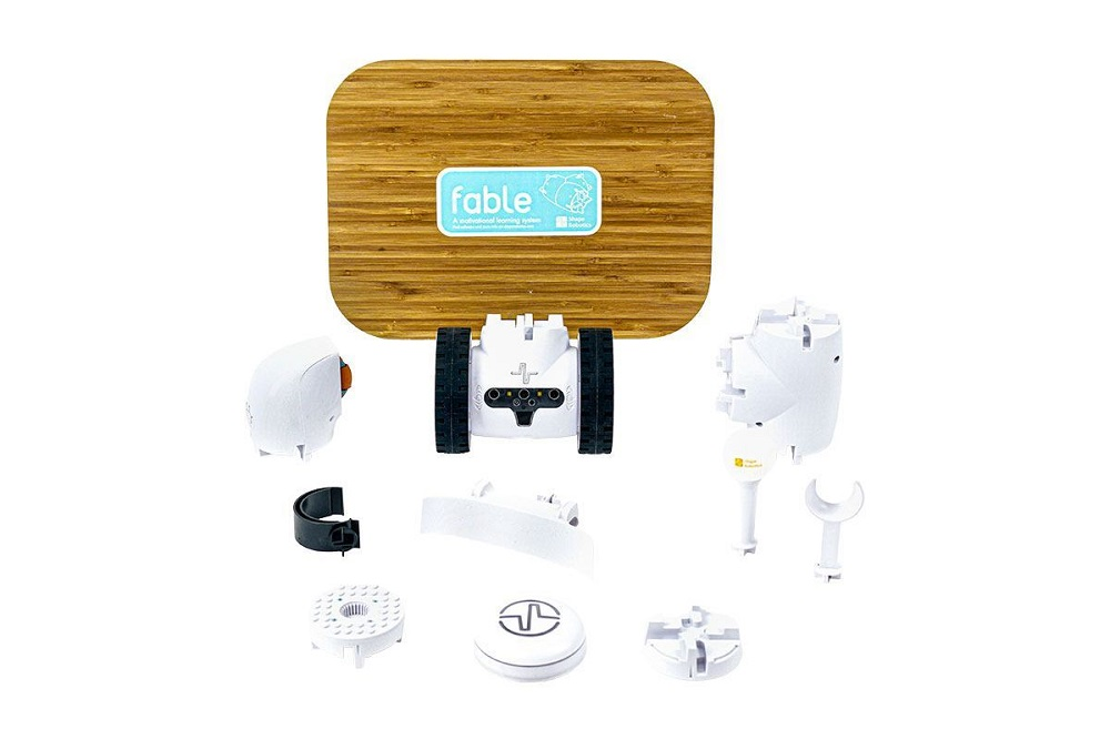 Resource educational and gaming kit for modular robotics Shape Robotics Fable Go! FIL-Go