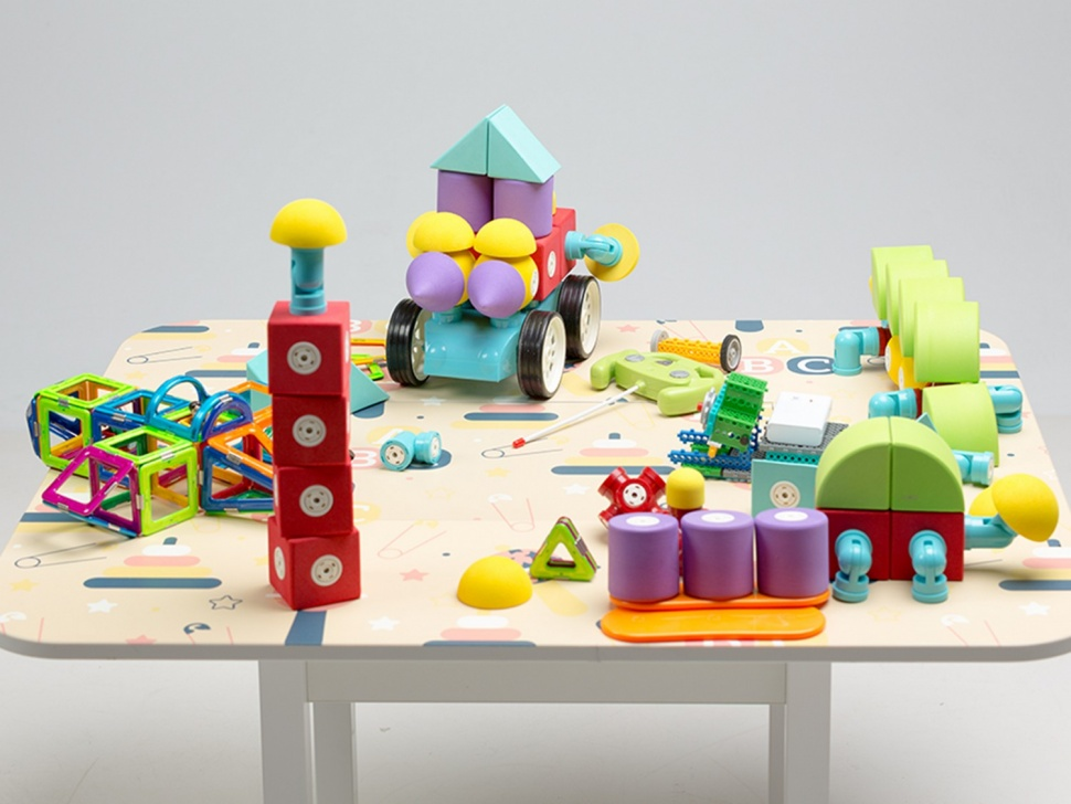 Set of ALMA constructors - Complete course for children (3-7 years old) up to 16 people.