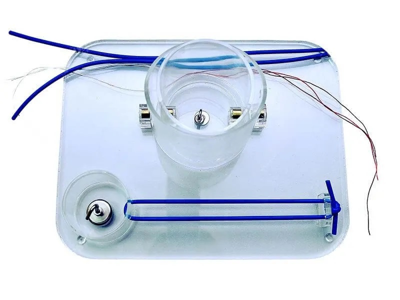 Trainer for practicing basic surgical knot tying skills Zarnitza TBN-1.03