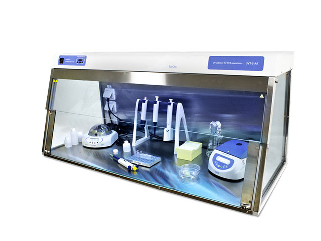 UV resirkulyatorli BioSan UVT-S-AR PCR qutisi (taymer bilan)