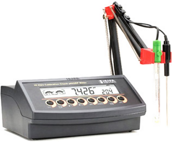 Multiparameter meter HANNA HI 2221-02