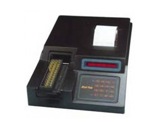 Strip immunoassay analyzer Stat Fax 303+